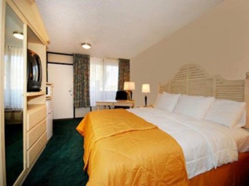 Quality Inn Phoenix Airport Exterior foto
